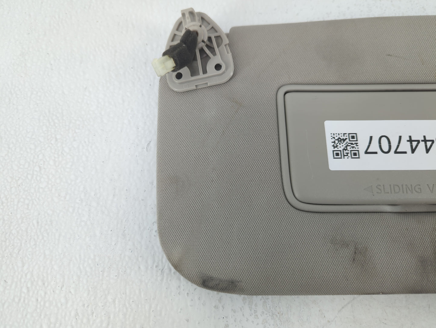 2018-2020 Nissan Rogue Sun Visor Shade Replacement Driver Left Mirror Fits Fits 2018 2019 2020 OEM Used Auto Parts - Oemused