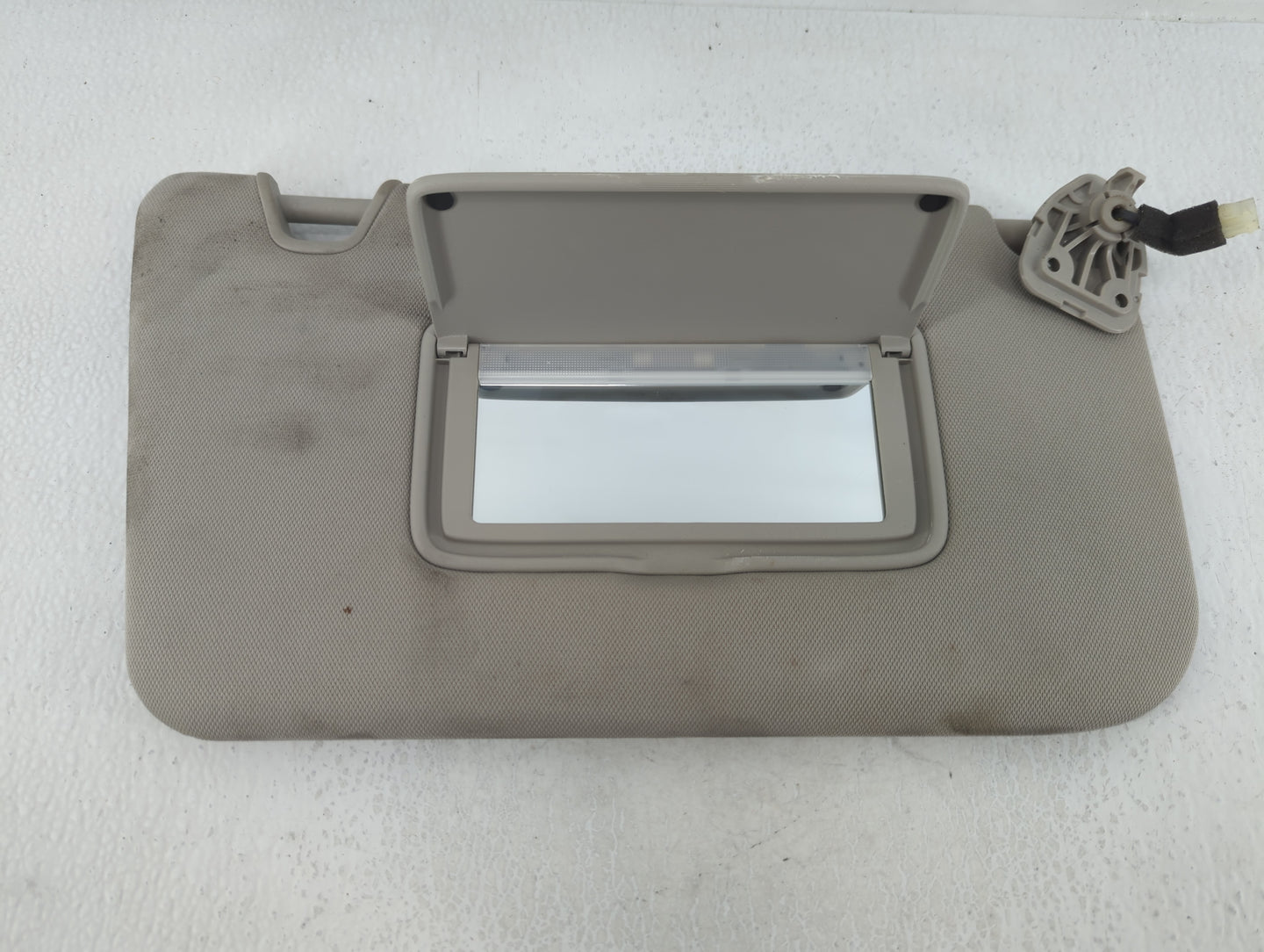 2018-2020 Nissan Rogue Sun Visor Shade Replacement Passenger Right Mirror Fits Fits 2018 2019 2020 OEM Used Auto Parts - Oem