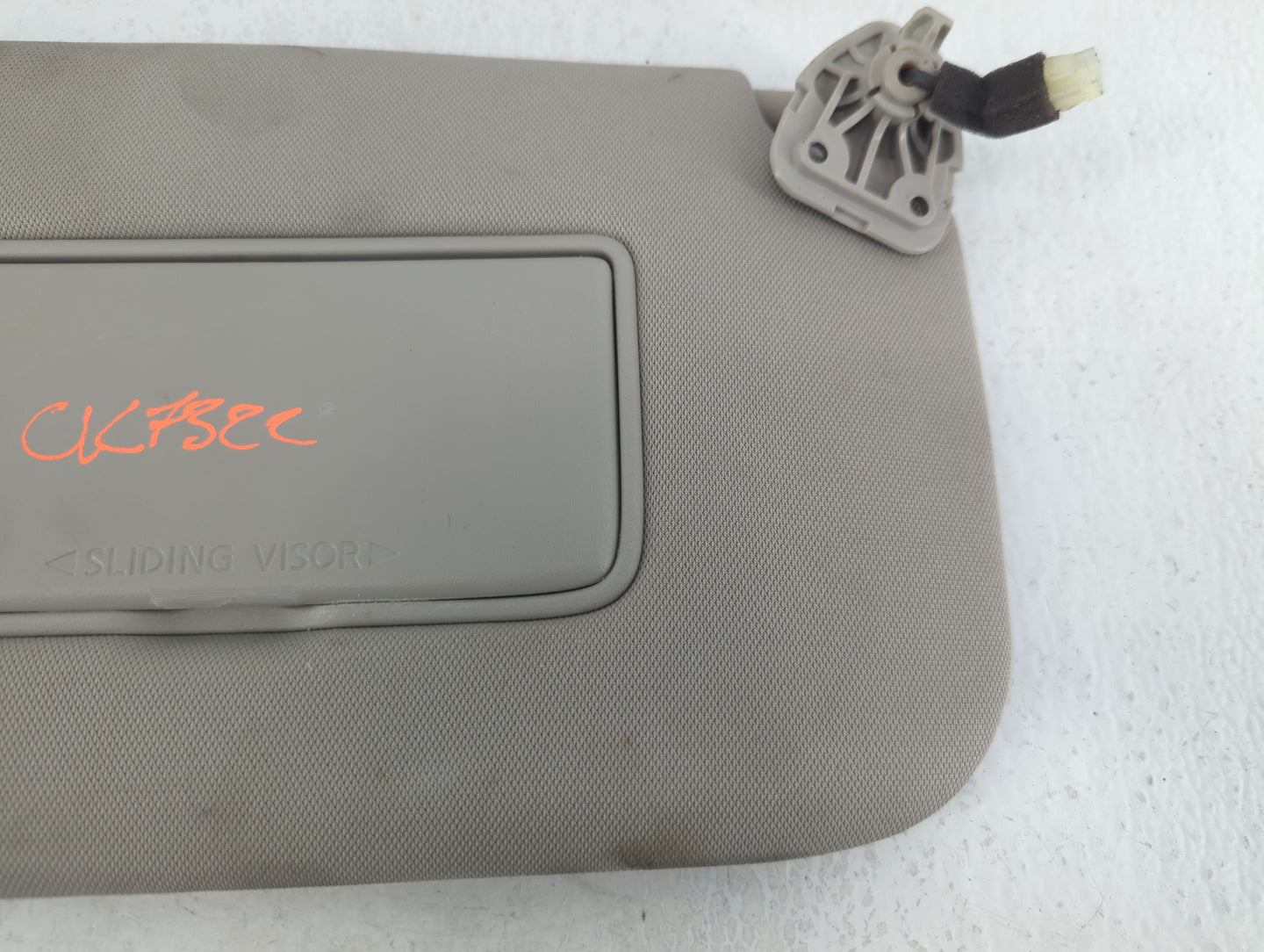2018-2020 Nissan Rogue Sun Visor Shade Replacement Passenger Right Mirror Fits Fits 2018 2019 2020 OEM Used Auto Parts - Oem