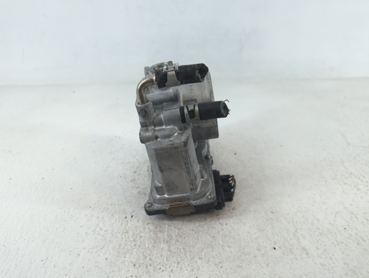 2014-2020 Nissan Rogue Throttle Body P/N:3TA60-01 C Fits Fits 2013 2014 2015 2016 2017 2018 2019 2020 OEM Used Auto Parts - 