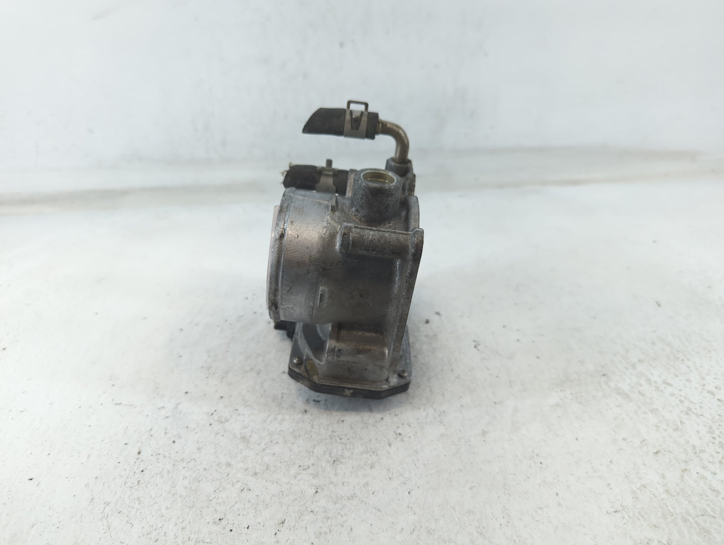 2014-2020 Nissan Rogue Throttle Body P/N:3TA60-01 Fits Fits 2013 2014 2015 2016 2017 2018 2019 2020 OEM Used Auto Parts - Oe