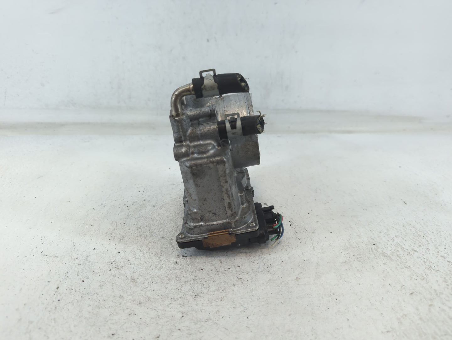 2014-2020 Nissan Rogue Throttle Body P/N:3TA60-01 Fits Fits 2013 2014 2015 2016 2017 2018 2019 2020 OEM Used Auto Parts - Oe