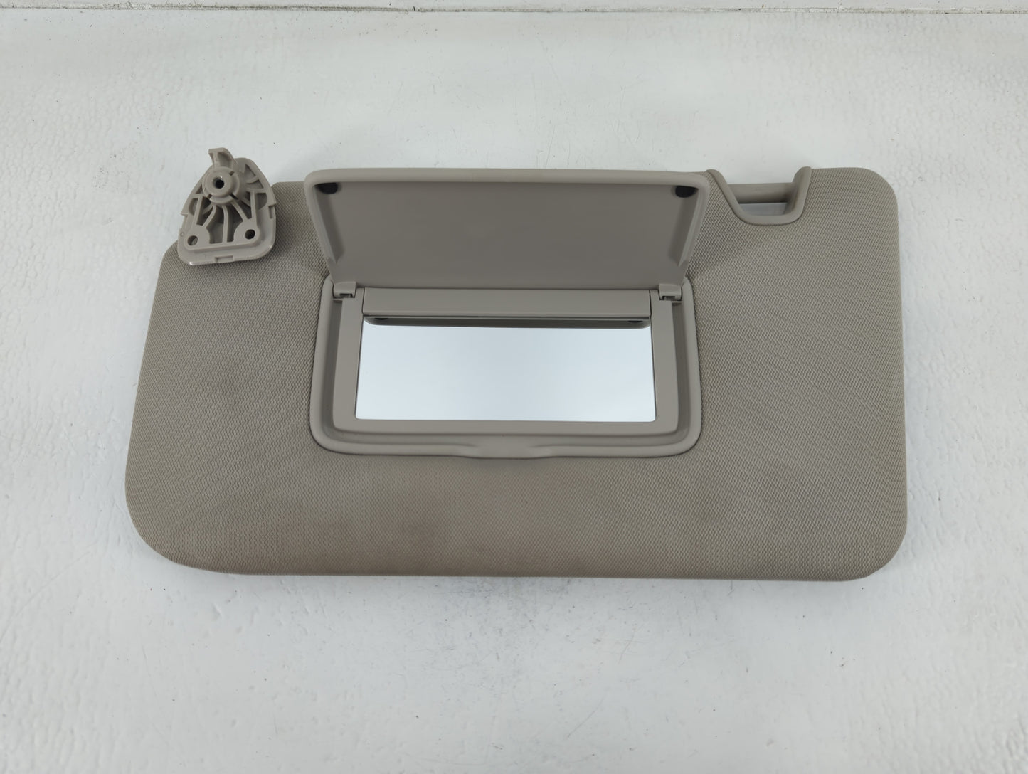 2018-2020 Nissan Rogue Sun Visor Shade Replacement Driver Left Mirror Fits Fits 2018 2019 2020 OEM Used Auto Parts - Oemused