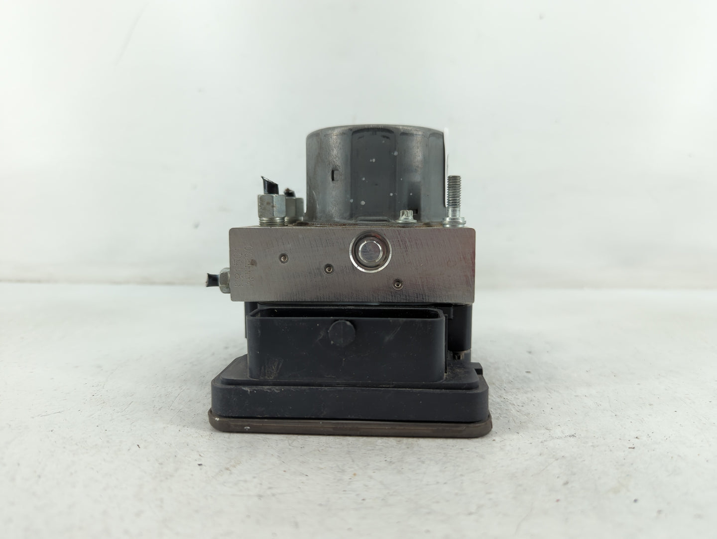 2018-2020 Nissan Rogue ABS Pump Control Module Replacement P/N:47660 5HT0A Fits Fits 2018 2019 2020 OEM Used Auto Parts - Oe