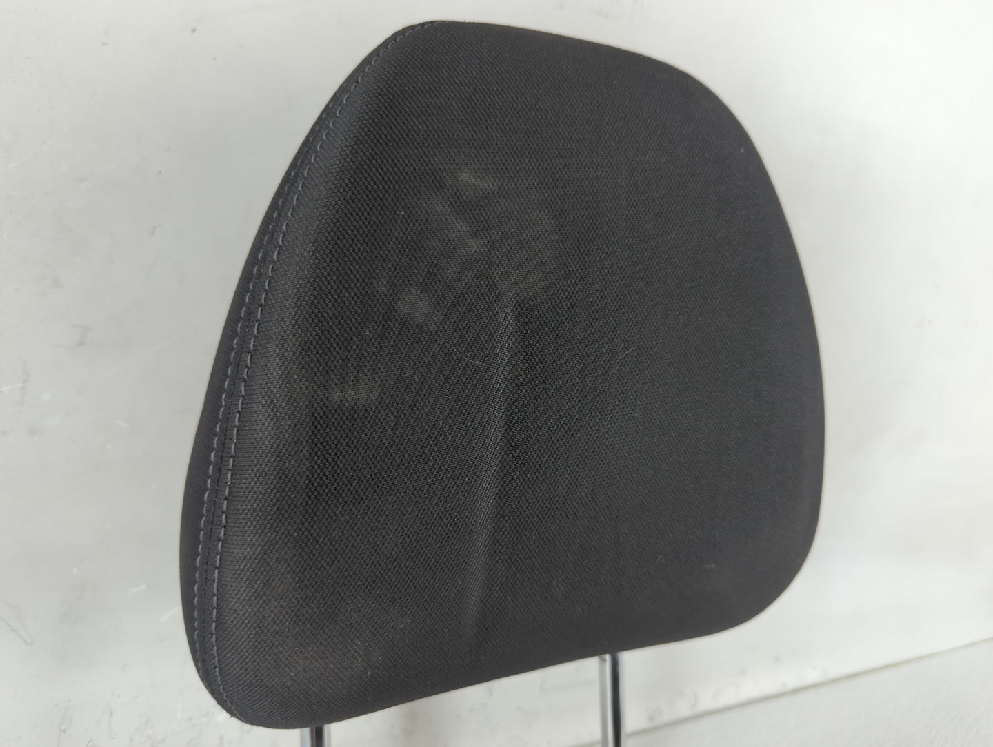 2018-2020 Nissan Rogue Headrest Head Rest Front Driver Passenger Seat Fits Fits 2018 2019 2020 OEM Used Auto Parts - Oemused