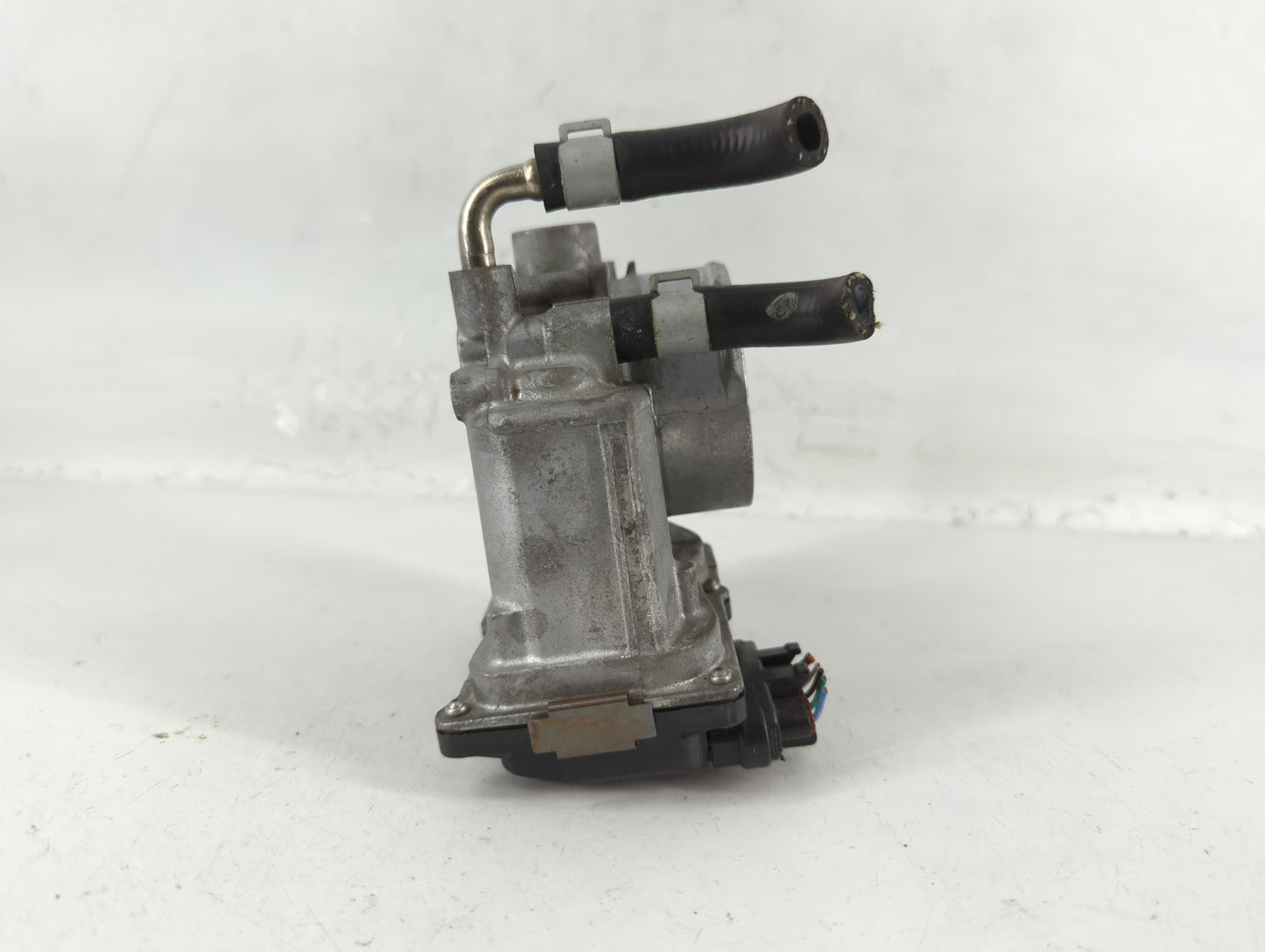 2014-2020 Nissan Rogue Throttle Body P/N:3TA60-01 C Fits Fits 2013 2014 2015 2016 2017 2018 2019 2020 OEM Used Auto Parts - 