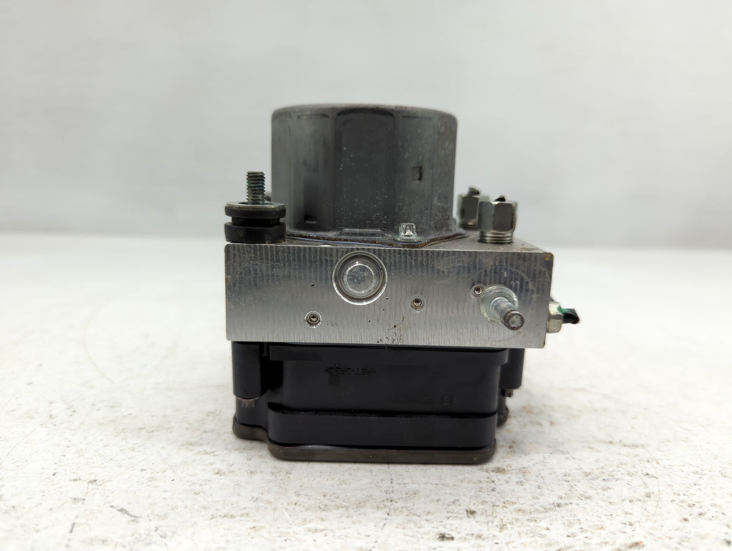 2019-2020 Nissan Rogue ABS Pump Control Module Replacement P/N:47660 5HT3A Fits Fits 2019 2020 OEM Used Auto Parts - Oemused