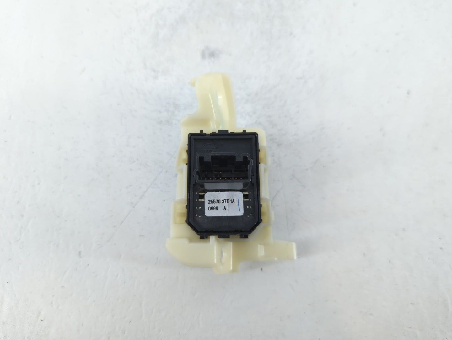 2014-2020 Nissan Rogue Master Power Window Switch Replacement Driver Side Left P/N:25570 3TB1A
0999 A Fits OEM Used Auto Par