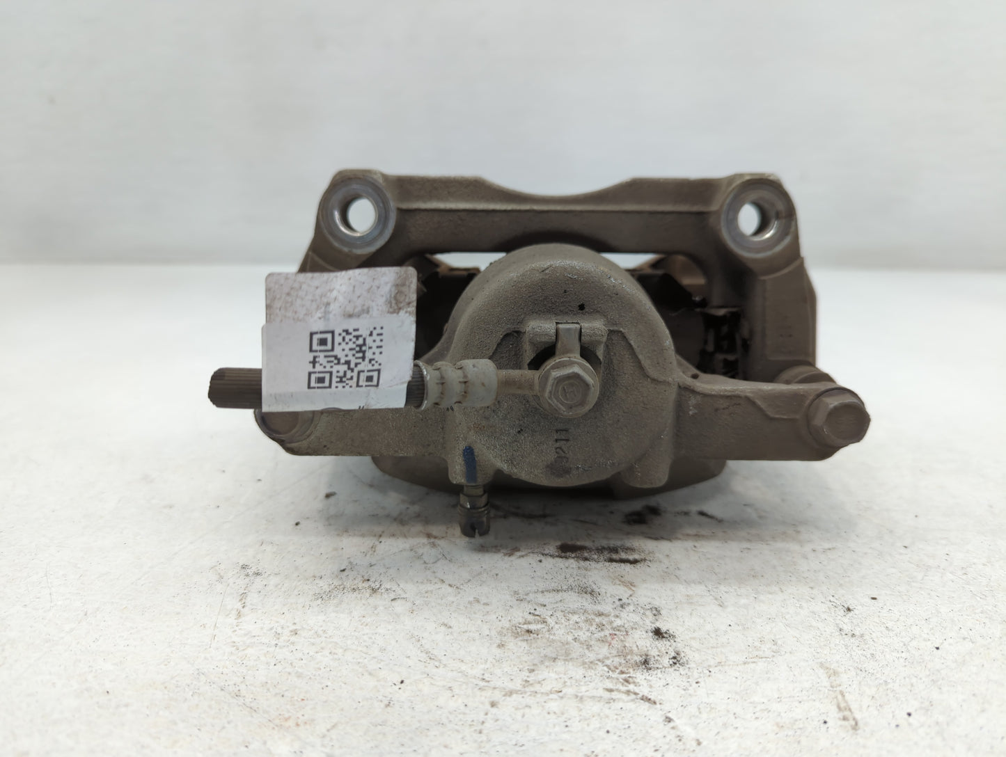 2014-2020 Nissan Rogue Front Passenger Right Brake Caliper - Oemusedautoparts1.com