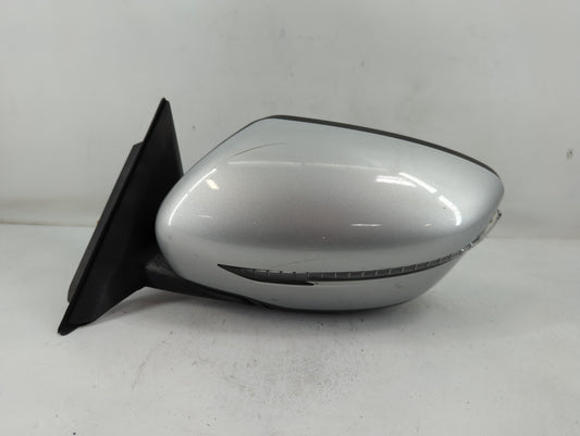2017-2020 Nissan Rogue Driver Side View Mirror - Left Door Mirror OEM Used - Oemusedautoparts1.com