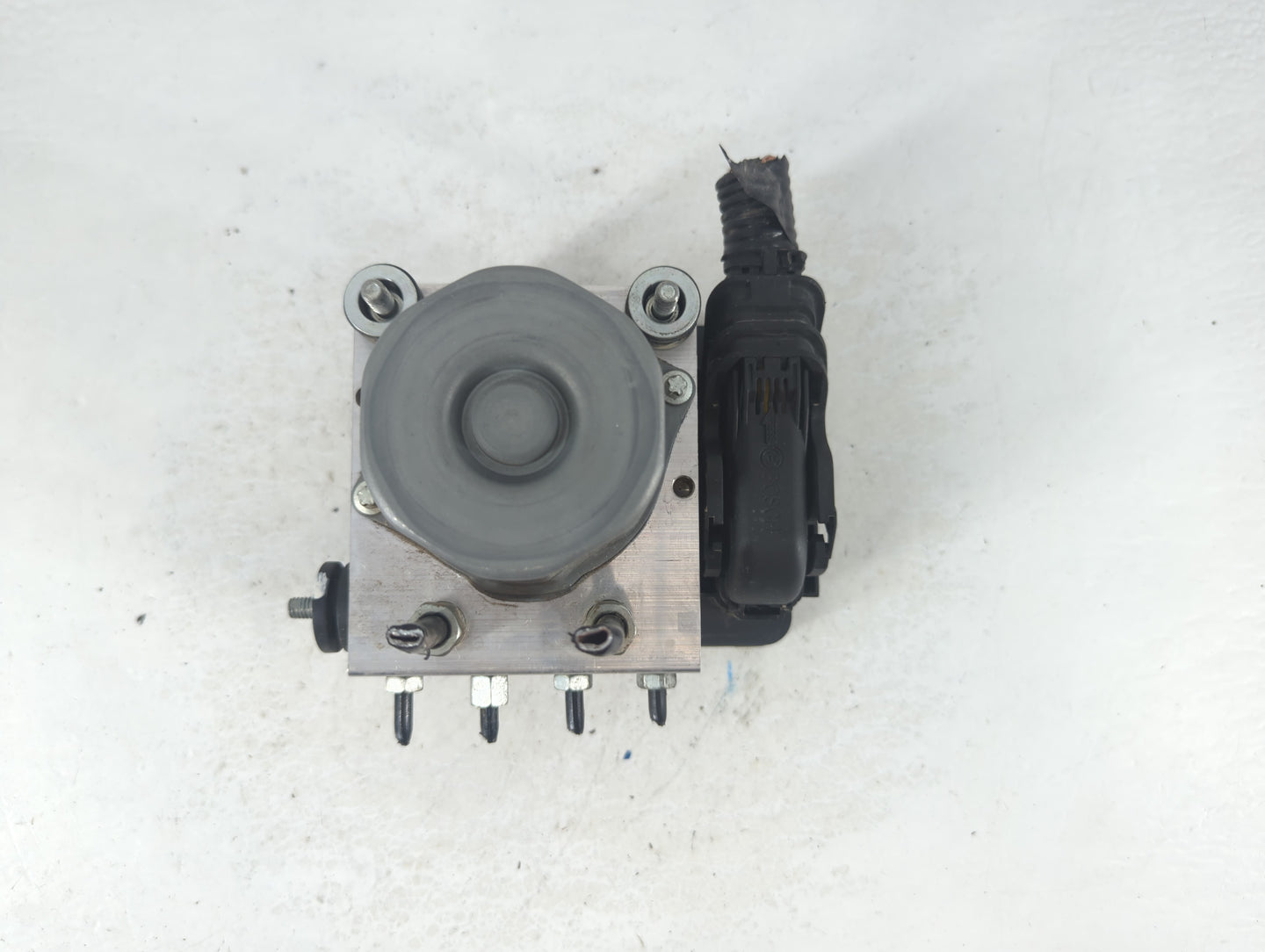 2019-2020 Nissan Rogue ABS Pump Control Module Replacement P/N:47660 7FM1A Fits Fits 2019 2020 OEM Used Auto Parts - Oemused
