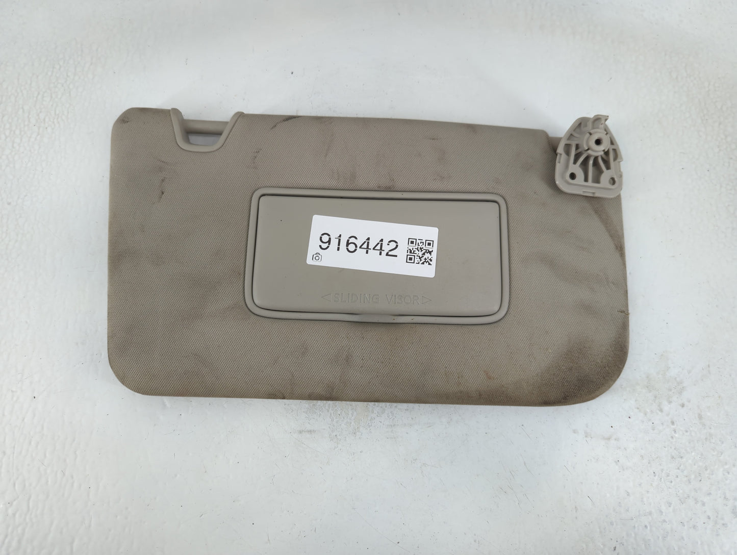 2018-2020 Nissan Rogue Sun Visor Shade Replacement Driver Left Mirror Fits Fits 2018 2019 2020 OEM Used Auto Parts - Oemused