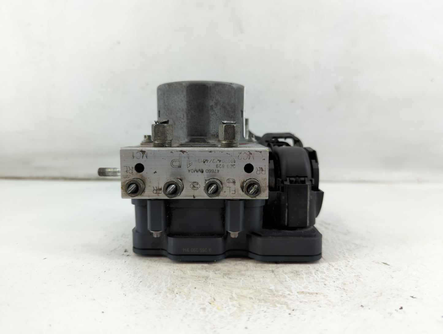 2019-2021 Nissan Rogue Sport ABS Pump Control Module Replacement P/N:47660 6MM0A Fits Fits 2019 2020 2021 OEM Used Auto Part