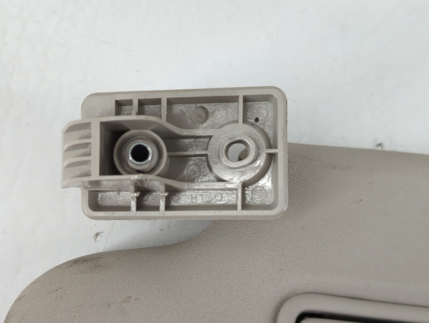 2019-2022 Nissan Rogue Sport Sun Visor Shade Replacement Driver Left Mirror Fits Fits 2019 2020 2021 2022 OEM Used Auto Part