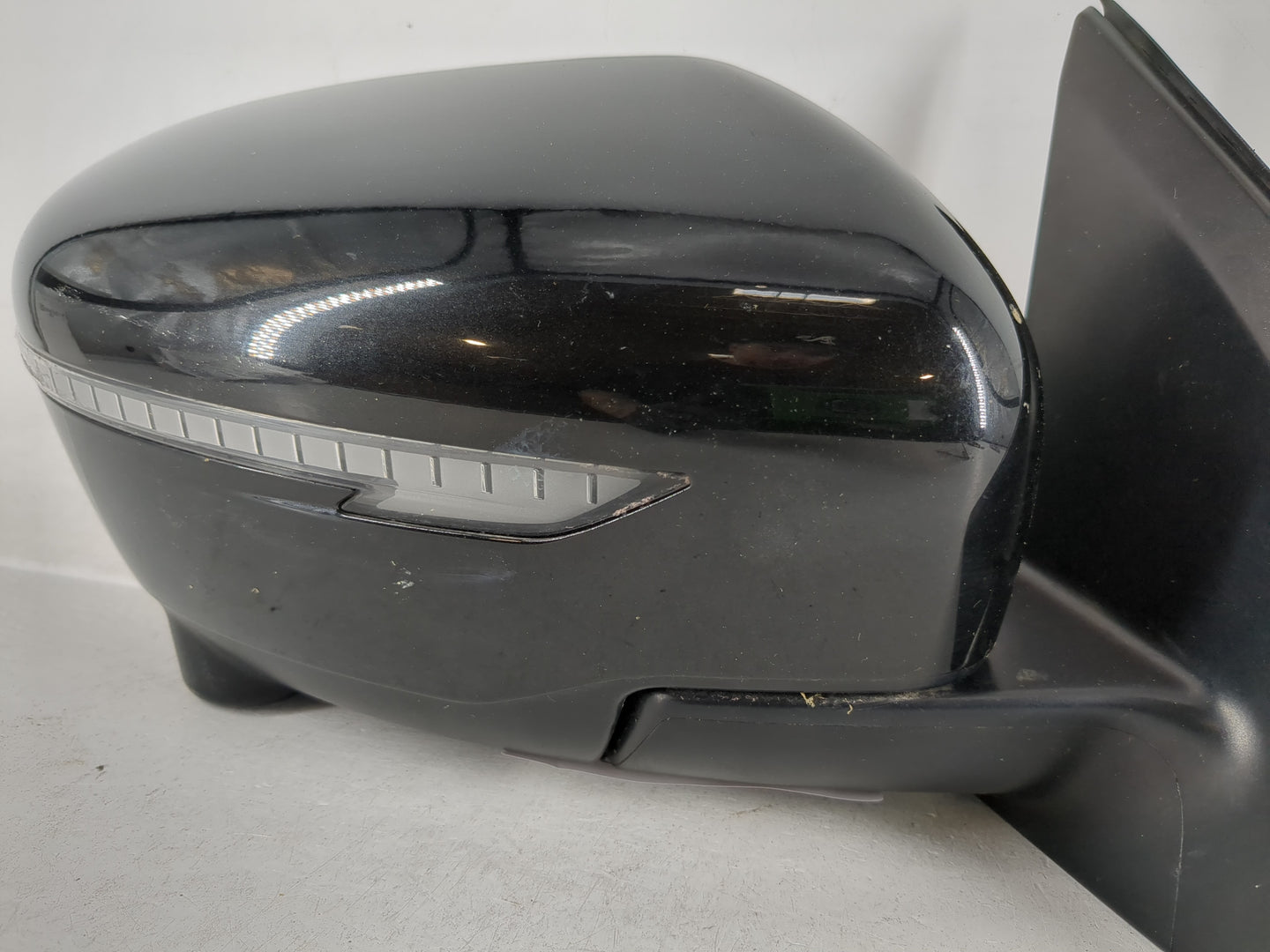 2017-2019 Nissan Rogue Sport Passenger Side View Mirror - Right Door Mirror OEM Used - Oemusedautoparts1.com