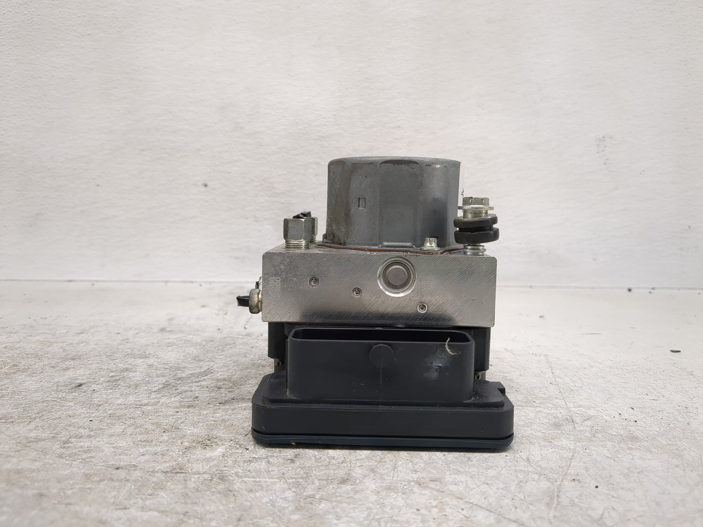 2019-2021 Nissan Rogue Sport ABS Pump Control Module Replacement P/N:2265106452 Fits Fits 2019 2020 2021 OEM Used Auto Parts