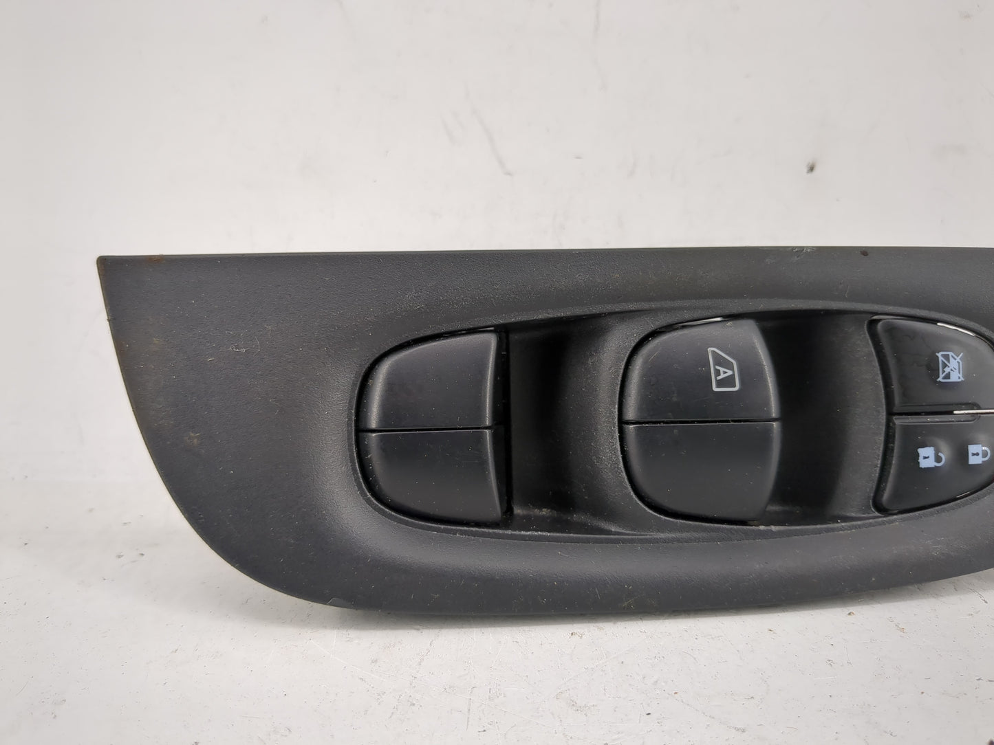 2017-2022 Nissan Rogue Sport Master Power Window Switch Replacement Driver Side Left P/N:25401 6MA0C Fits OEM Used Auto Part