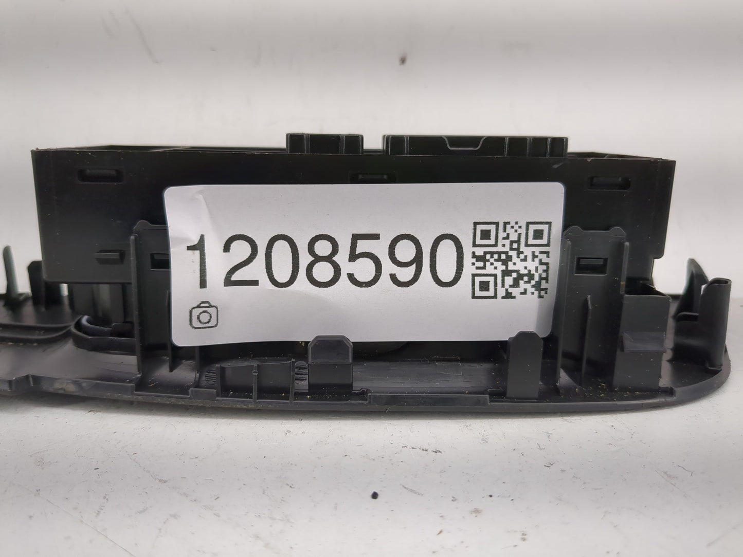 2017-2022 Nissan Rogue Sport Master Power Window Switch Replacement Driver Side Left P/N:25401 6MA0C Fits OEM Used Auto Part