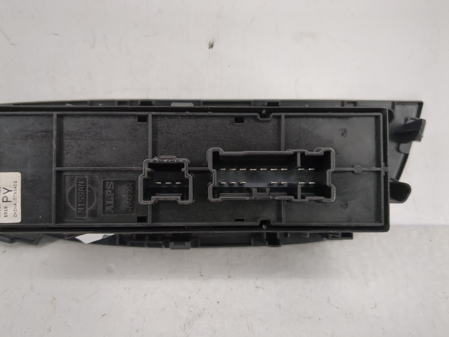 2017-2022 Nissan Rogue Sport Master Power Window Switch Replacement Driver Side Left P/N:25401 6MA0C Fits OEM Used Auto Part