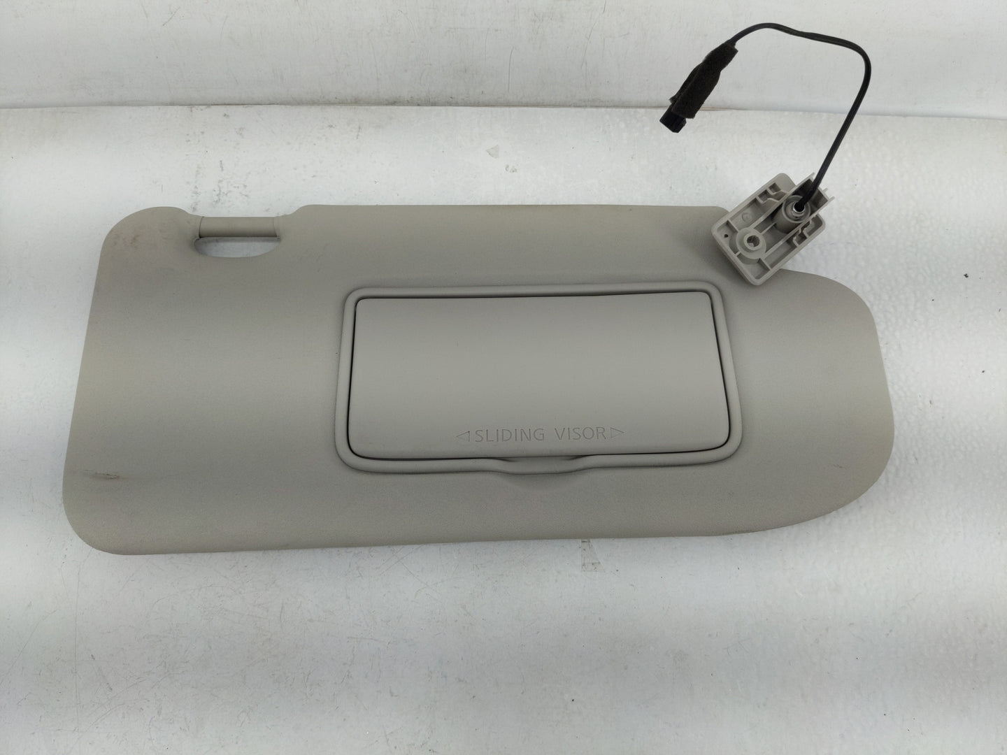 2019-2022 Nissan Rogue Sport Sun Visor Shade Replacement Passenger Right Mirror Fits Fits 2019 2020 2021 2022 OEM Used Auto 