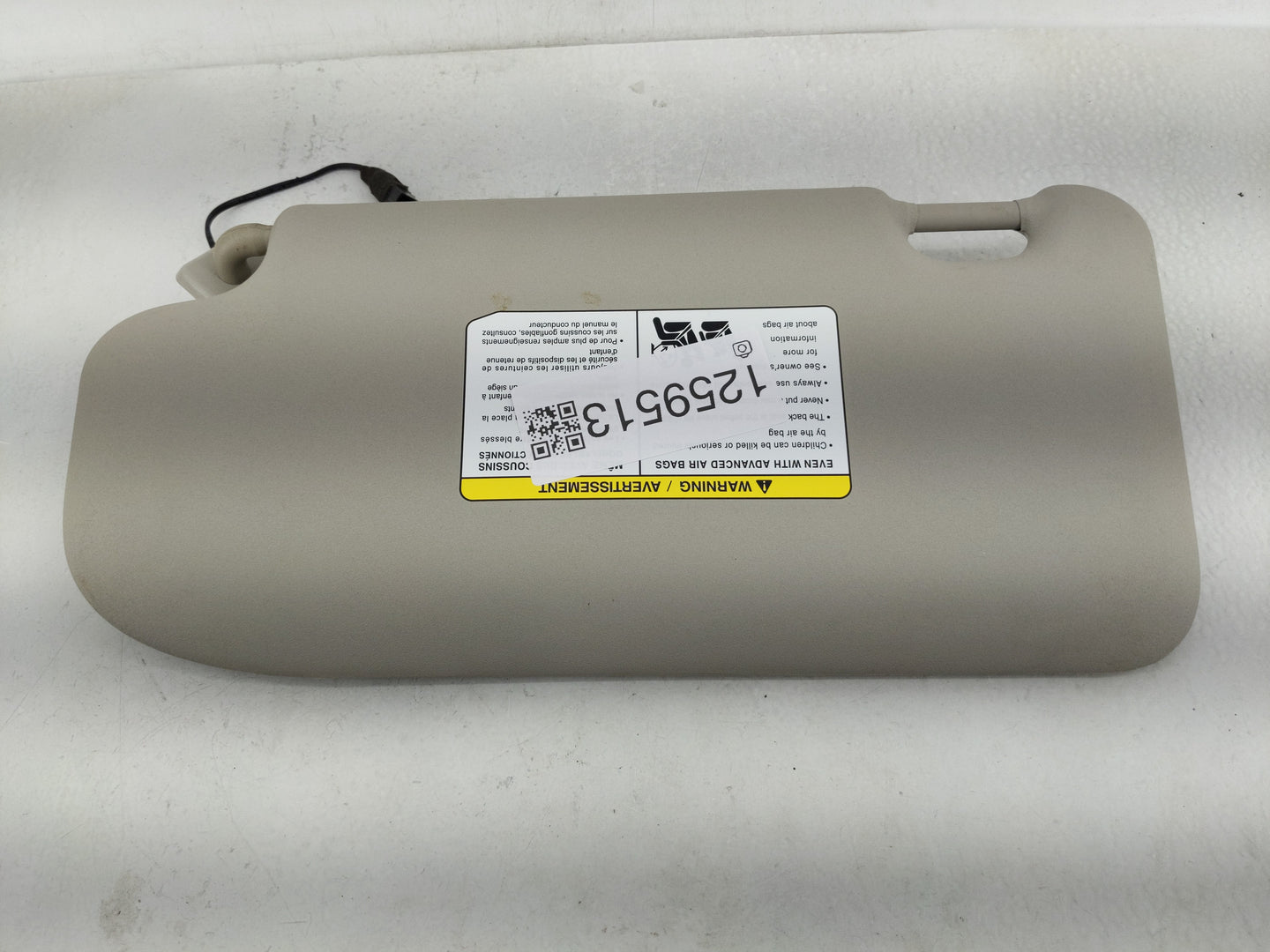 2019-2022 Nissan Rogue Sport Sun Visor Shade Replacement Passenger Right Mirror Fits Fits 2019 2020 2021 2022 OEM Used Auto 