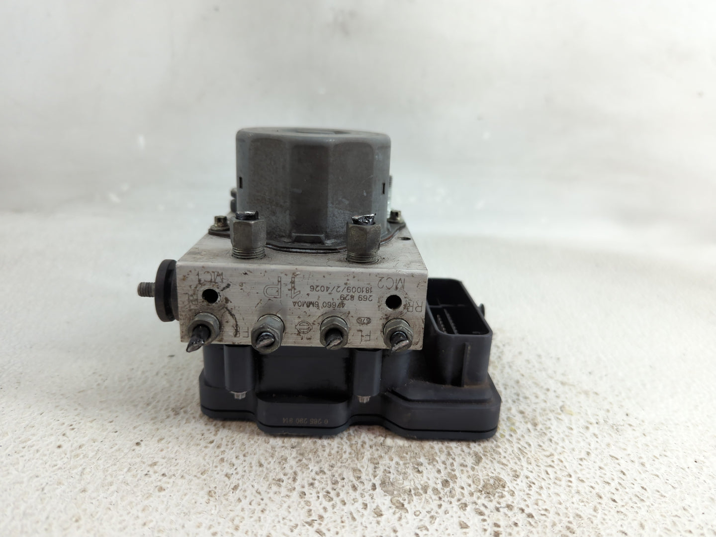 2019-2021 Nissan Rogue Sport ABS Pump Control Module Replacement P/N:47660 6MM0A Fits Fits 2019 2020 2021 OEM Used Auto Part