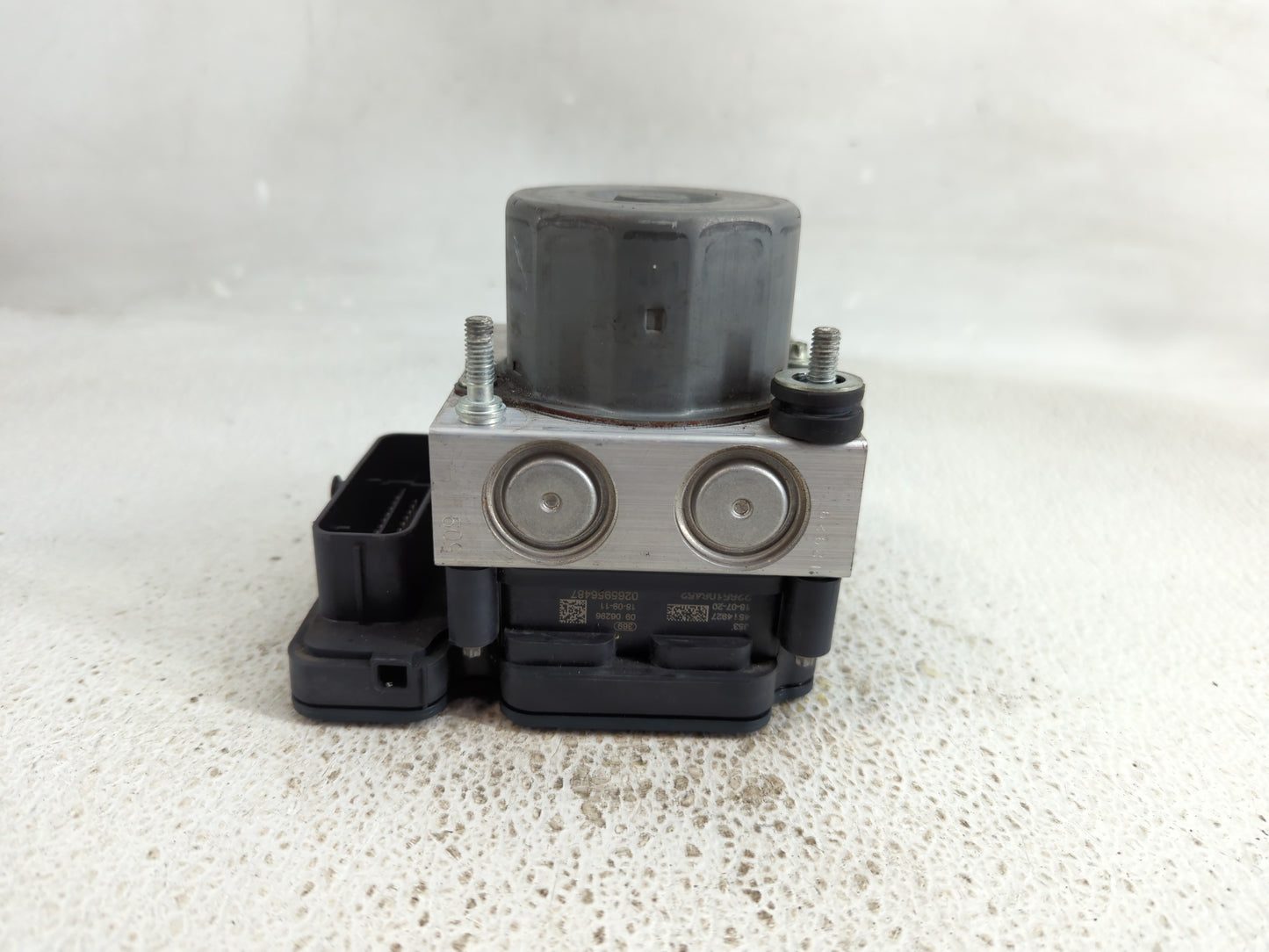 2019-2021 Nissan Rogue Sport ABS Pump Control Module Replacement P/N:47660 6MM0A Fits Fits 2019 2020 2021 OEM Used Auto Part