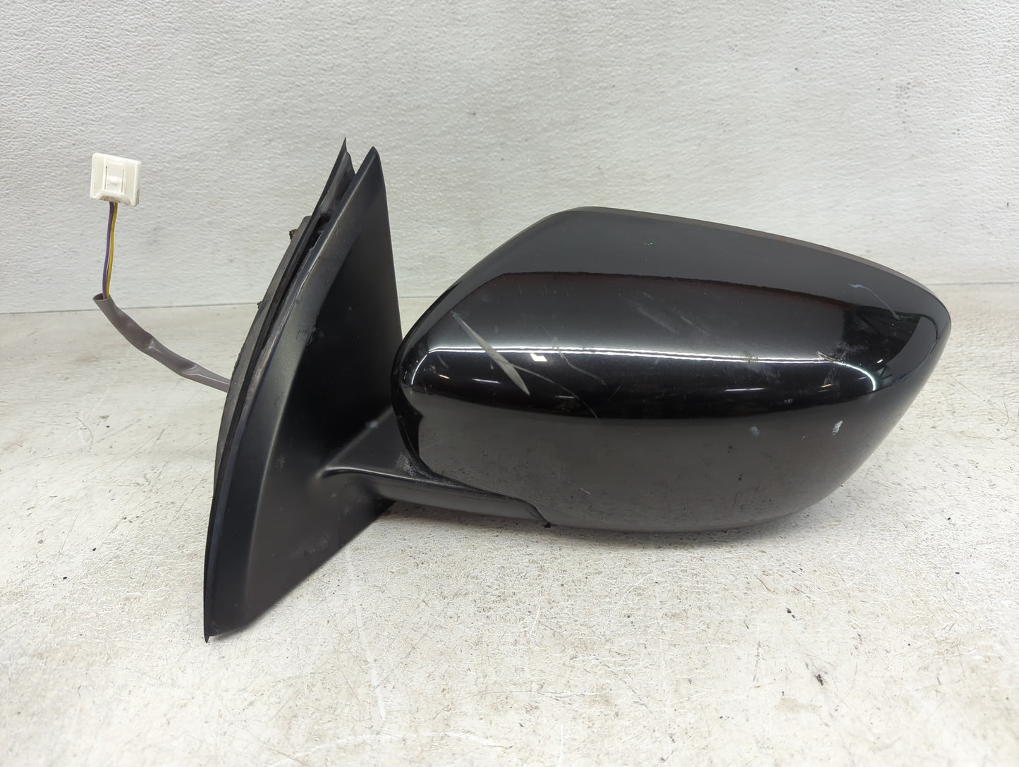2017-2022 Nissan Rogue Sport Driver Side View Mirror - Left Door Mirror OEM Used - Oemusedautoparts1.com