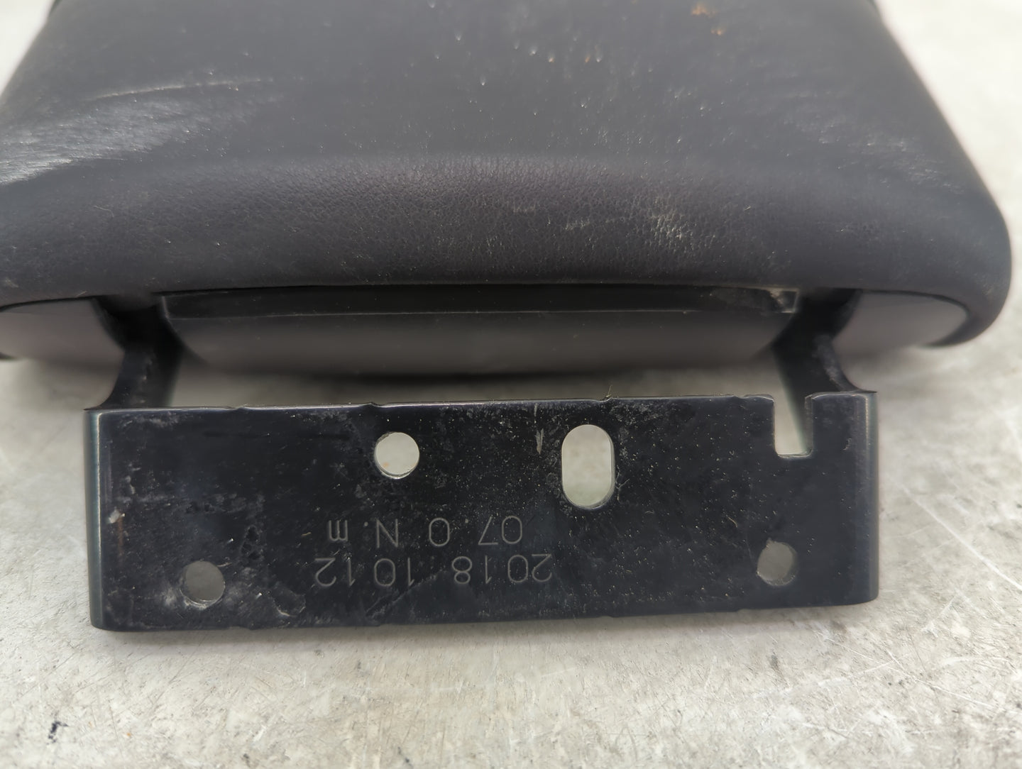 2019 Nissan Rogue Sport Center Floor Console Black - Oemusedautoparts1.com
