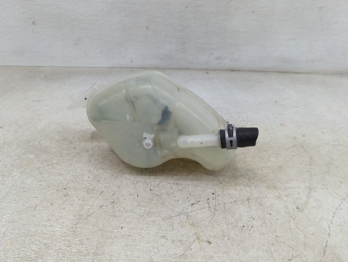 2017 Nissan Rogue Sport Radiator Coolant Overflow Expansion Tank Bottle 1460042 - Oemusedautoparts1.com