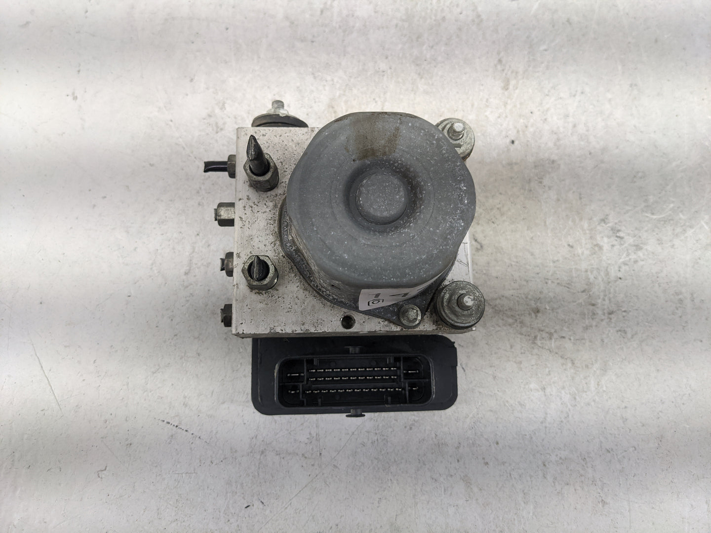 2019-2021 Nissan Rogue Sport ABS Pump Control Module Replacement P/N:47660 6MM2A 2691829 Fits Fits 2019 2020 2021 OEM Used A