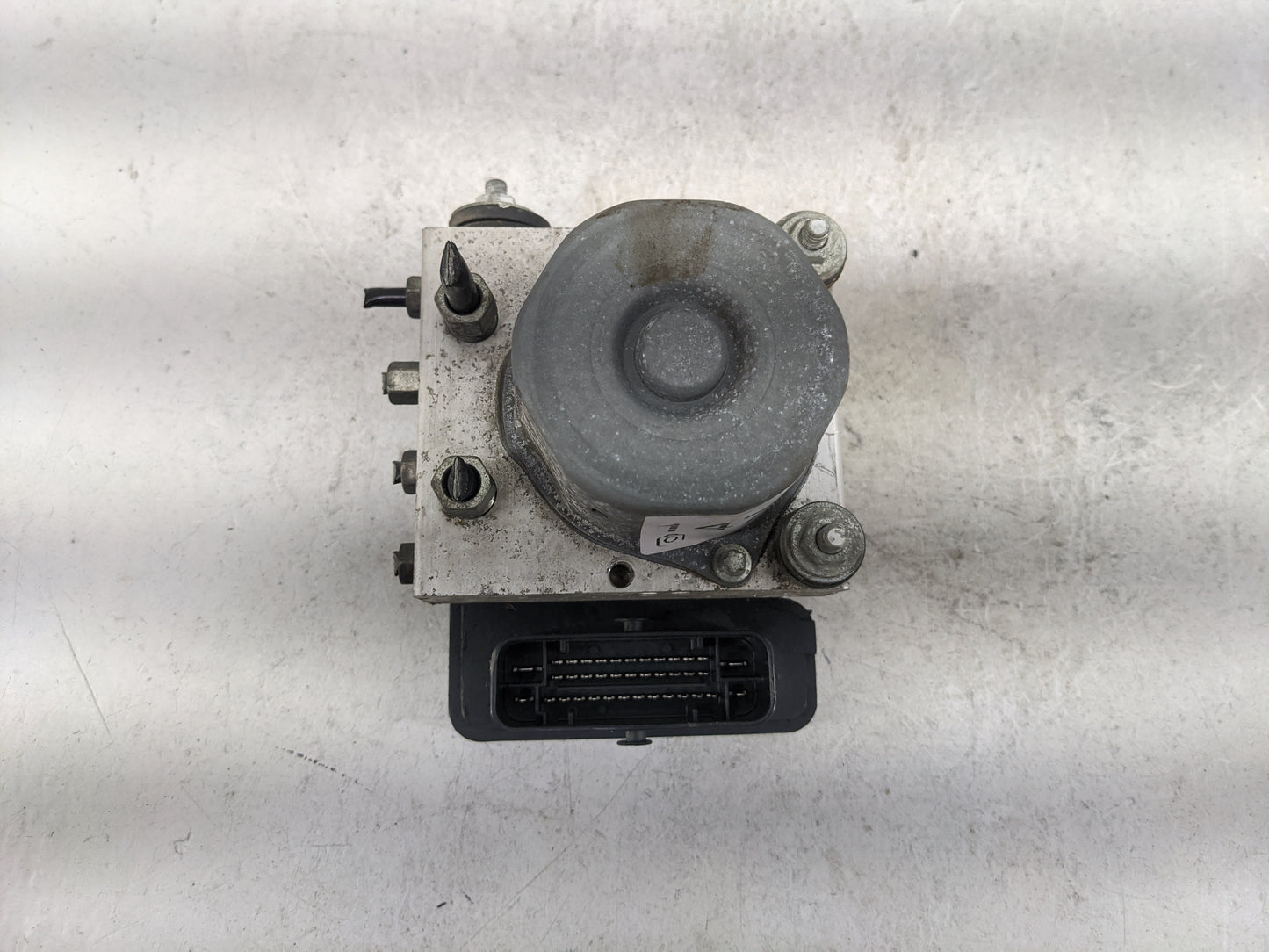 2019-2021 Nissan Rogue Sport ABS Pump Control Module Replacement P/N:47660 6MM2A 2691829 Fits Fits 2019 2020 2021 OEM Used A