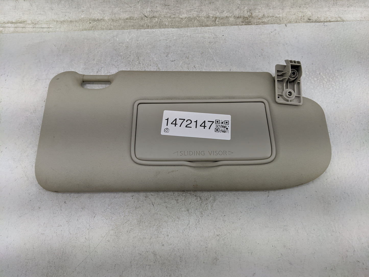 2019-2022 Nissan Rogue Sport Sun Visor Shade Replacement Passenger Right Mirror Fits Fits 2019 2020 2021 2022 OEM Used Auto 