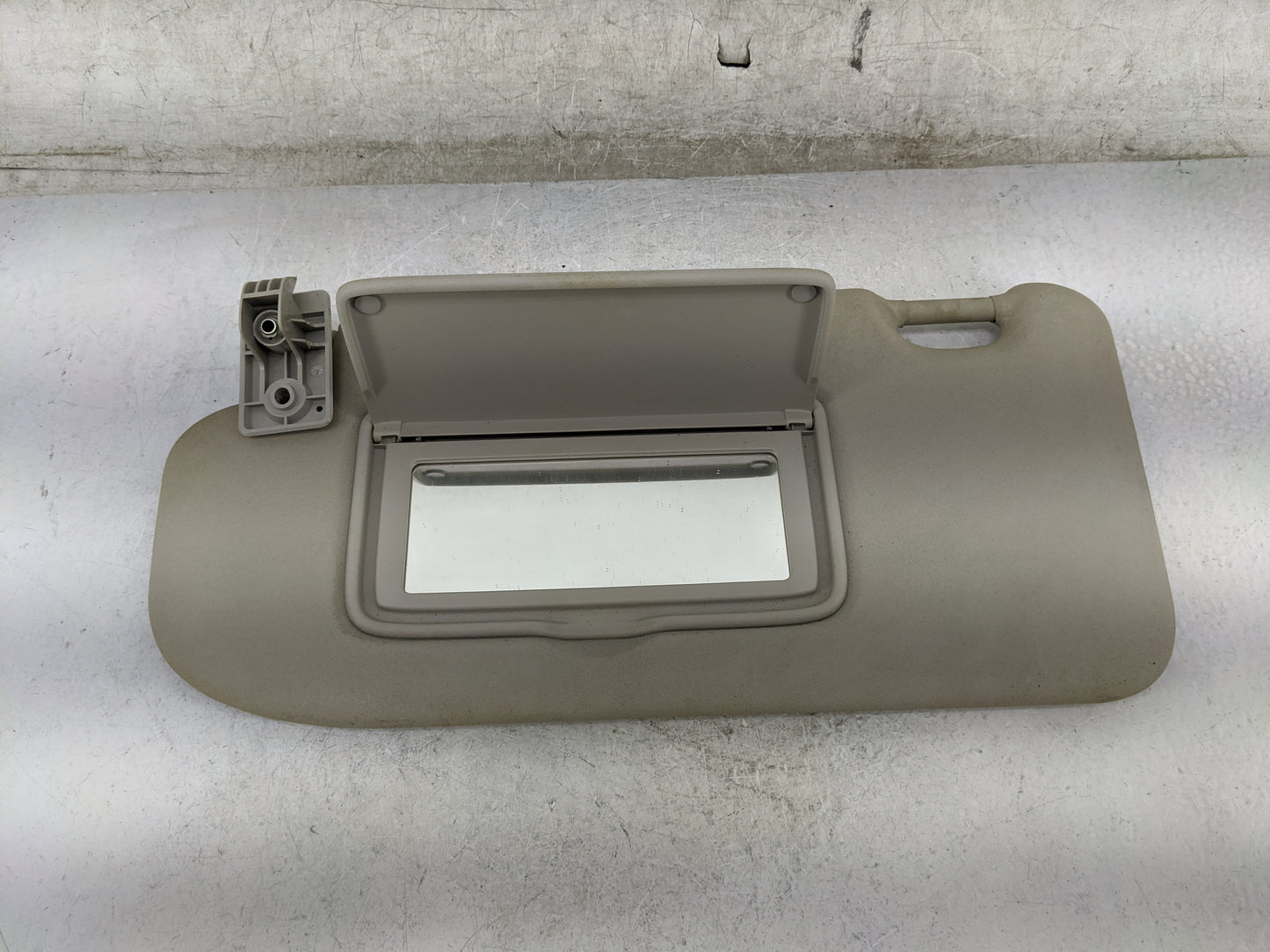 2019-2022 Nissan Rogue Sport Sun Visor Shade Replacement Driver Left Mirror Fits Fits 2019 2020 2021 2022 OEM Used Auto Part