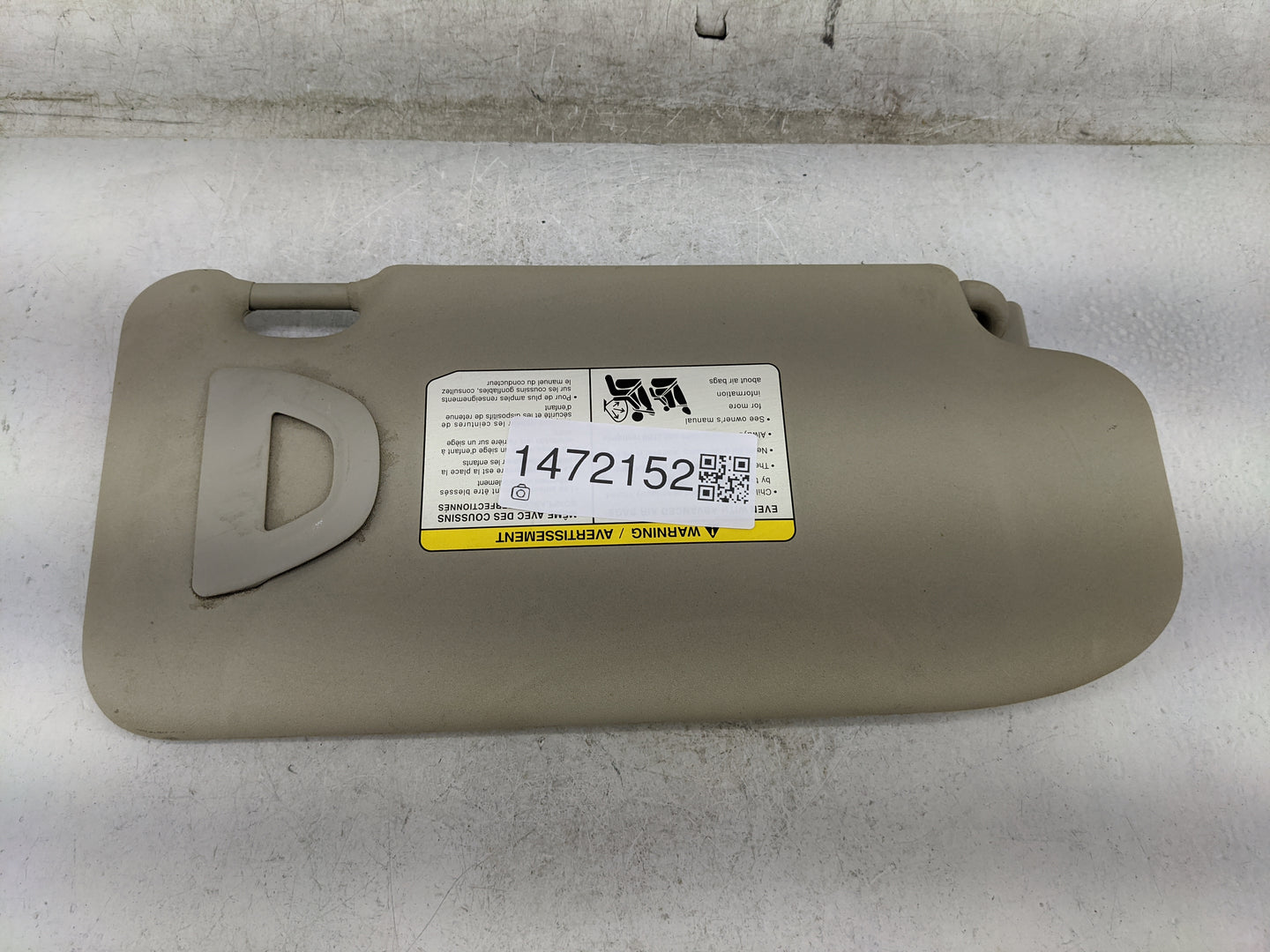 2019-2022 Nissan Rogue Sport Sun Visor Shade Replacement Driver Left Mirror Fits Fits 2019 2020 2021 2022 OEM Used Auto Part