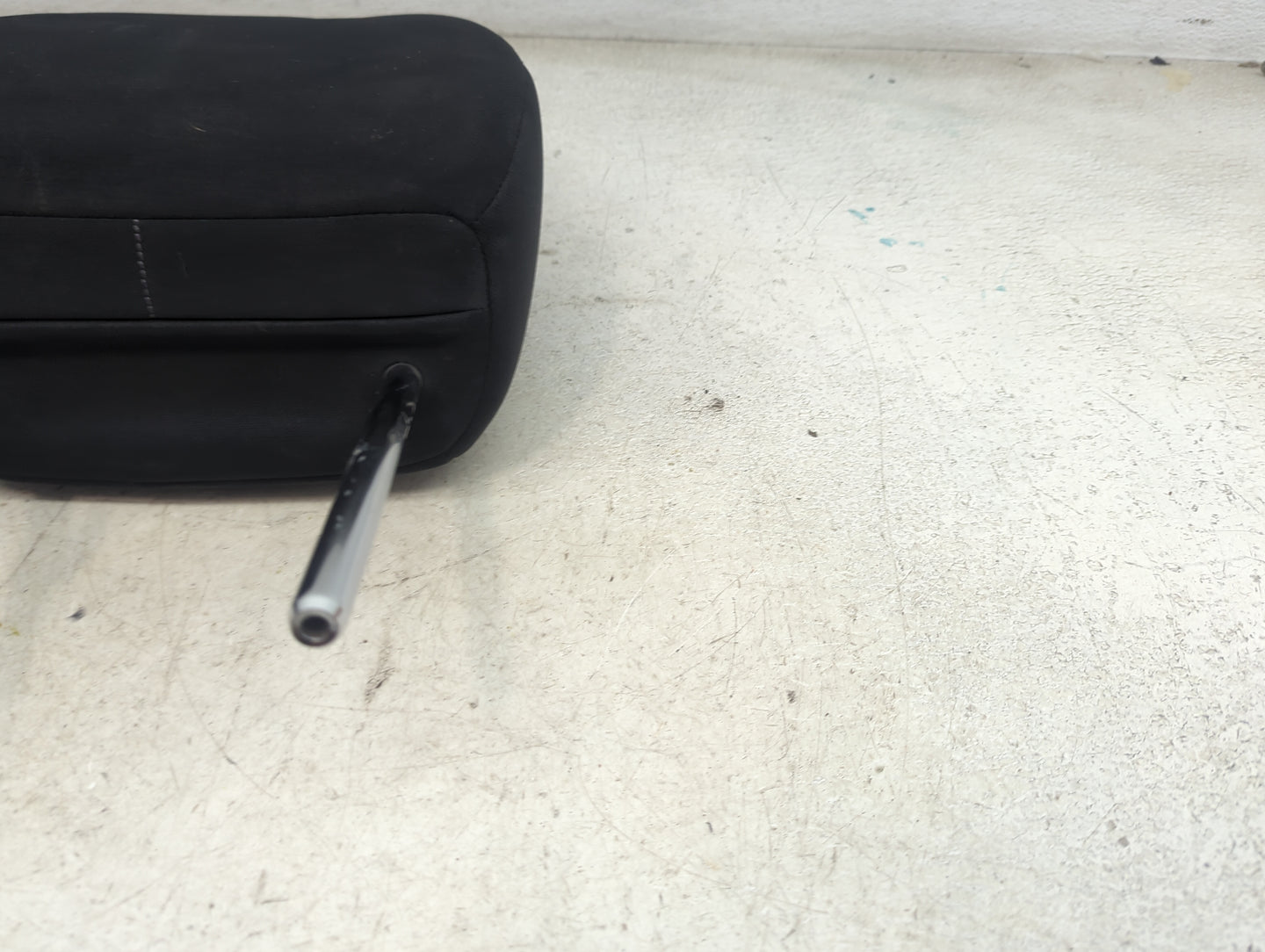 2019 Nissan Rogue Sport Headrest Head Rest Front Driver Seat Black 1472512 - Oemusedautoparts1.com