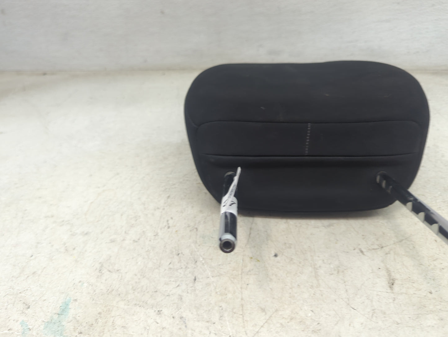2019 Nissan Rogue Sport Headrest Head Rest Front Driver Seat Black 1472512 - Oemusedautoparts1.com