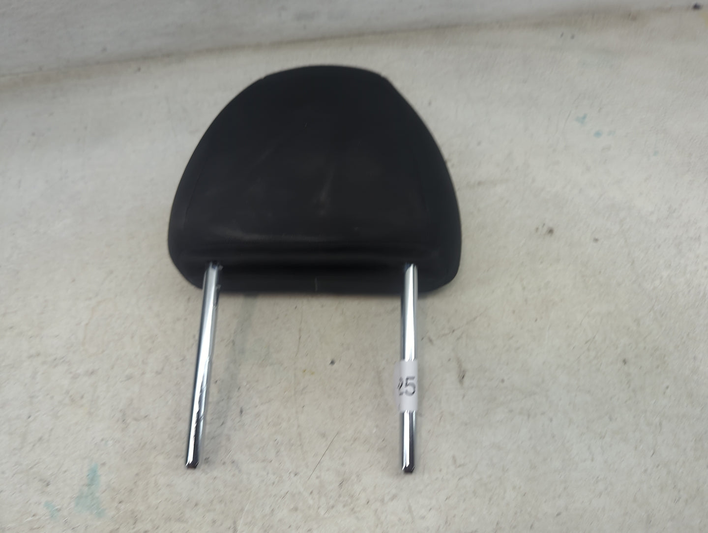2019 Nissan Rogue Sport Headrest Head Rest Front Driver Seat Black 1472512 - Oemusedautoparts1.com