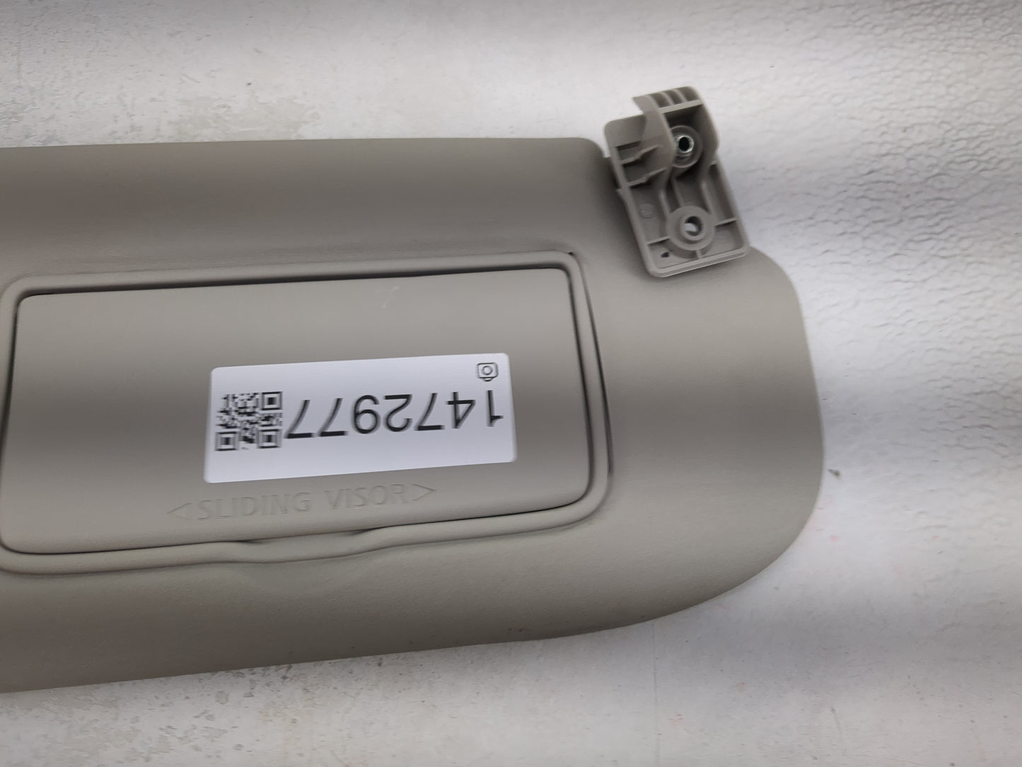 2019-2022 Nissan Rogue Sport Sun Visor Shade Replacement Passenger Right Mirror Fits Fits 2019 2020 2021 2022 OEM Used Auto 