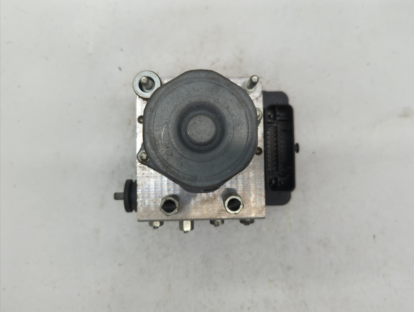 2019 Nissan Rogue Sport ABS Pump Control Module Replacement P/N:47660 6MM5A 47660 6MM2A Fits OEM Used Auto Parts - Oemusedau