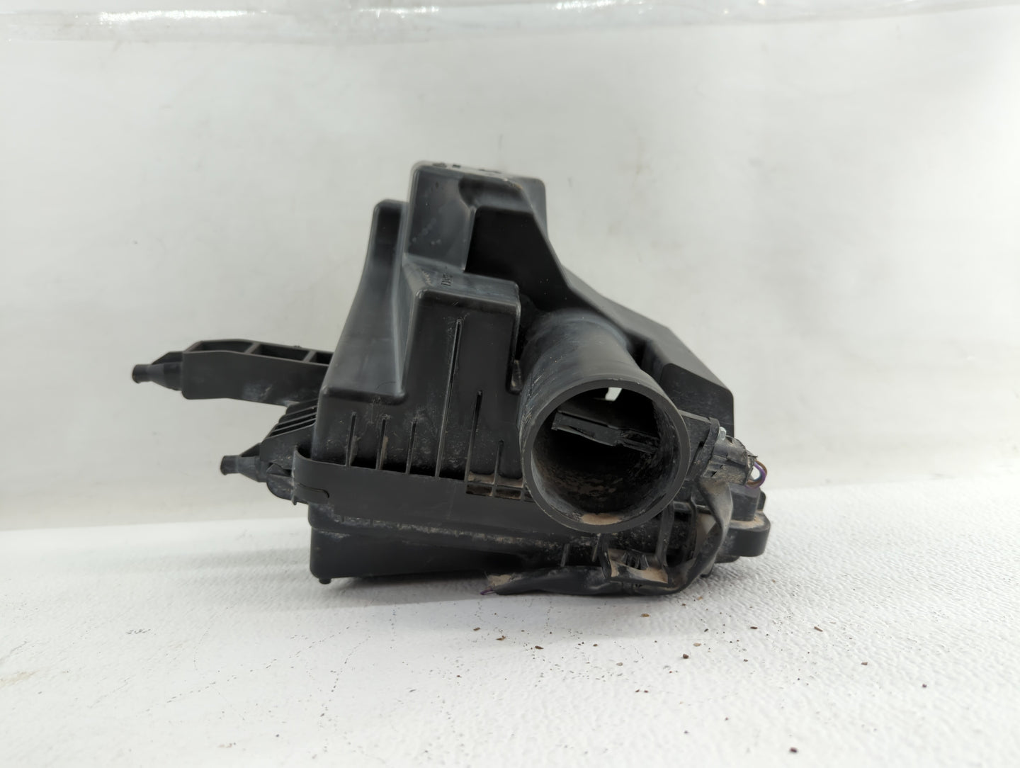 2019 Nissan Rogue Sport Air Cleaner Intake-duct Hose Tube - Oemusedautoparts1.com