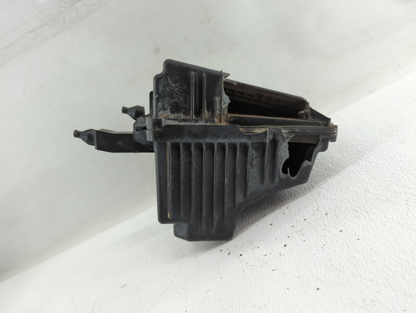 2019 Nissan Rogue Sport Air Cleaner Intake-duct Hose Tube - Oemusedautoparts1.com