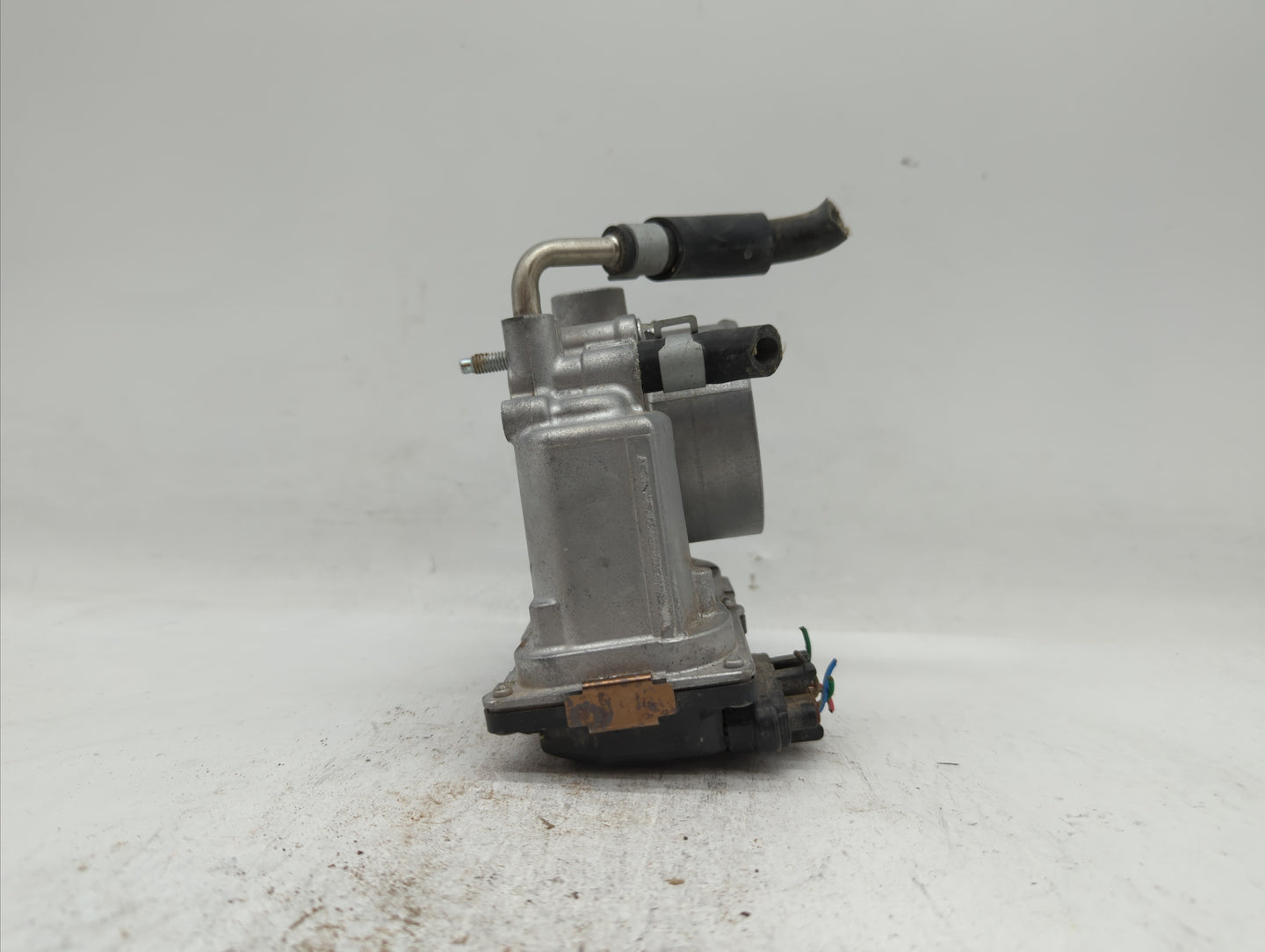2018-2019 Nissan Rogue Sport Throttle Body P/N:4BA60-01 4BA60-01 F Fits Fits 2018 2019 OEM Used Auto Parts - Oemusedautopart