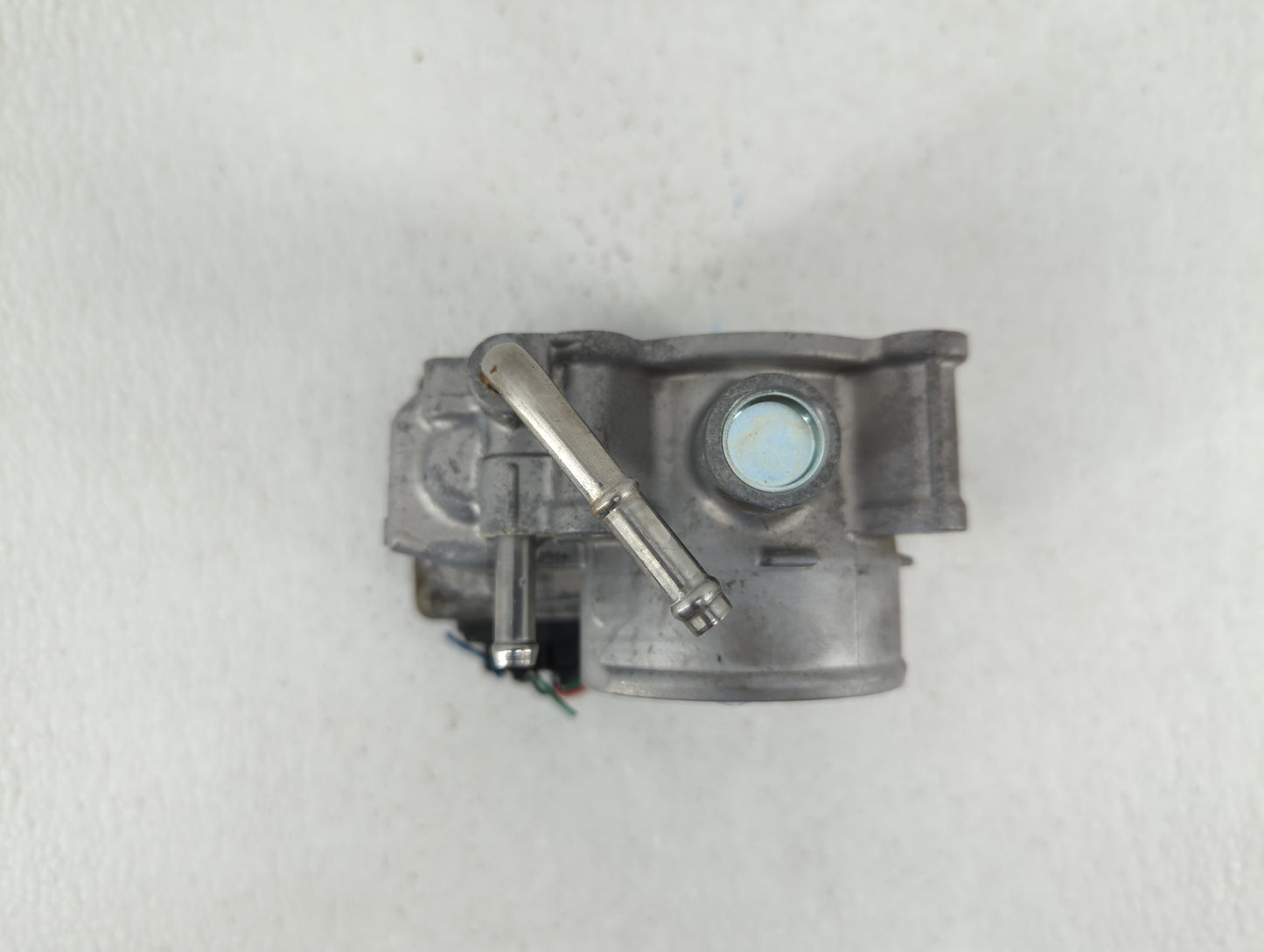 2018-2019 Nissan Rogue Sport Throttle Body P/N:4BA60-01 4BA60-01 F Fits Fits 2018 2019 OEM Used Auto Parts - Oemusedautopart