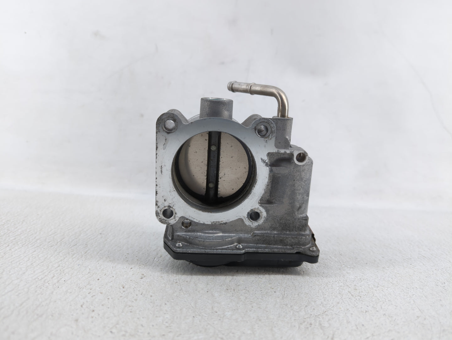 2018-2019 Nissan Rogue Sport Throttle Body P/N:4BA60-01 4BA60-01 F Fits Fits 2018 2019 OEM Used Auto Parts - Oemusedautopart