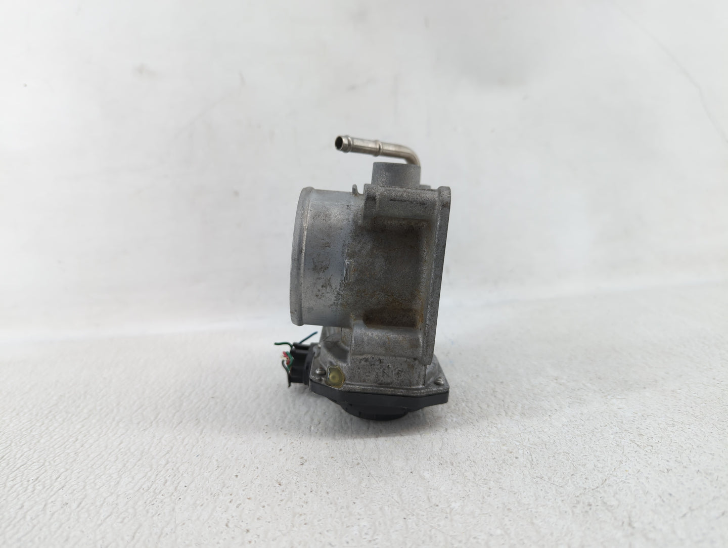 2018-2019 Nissan Rogue Sport Throttle Body P/N:4BA60-01 4BA60-01 F Fits Fits 2018 2019 OEM Used Auto Parts - Oemusedautopart