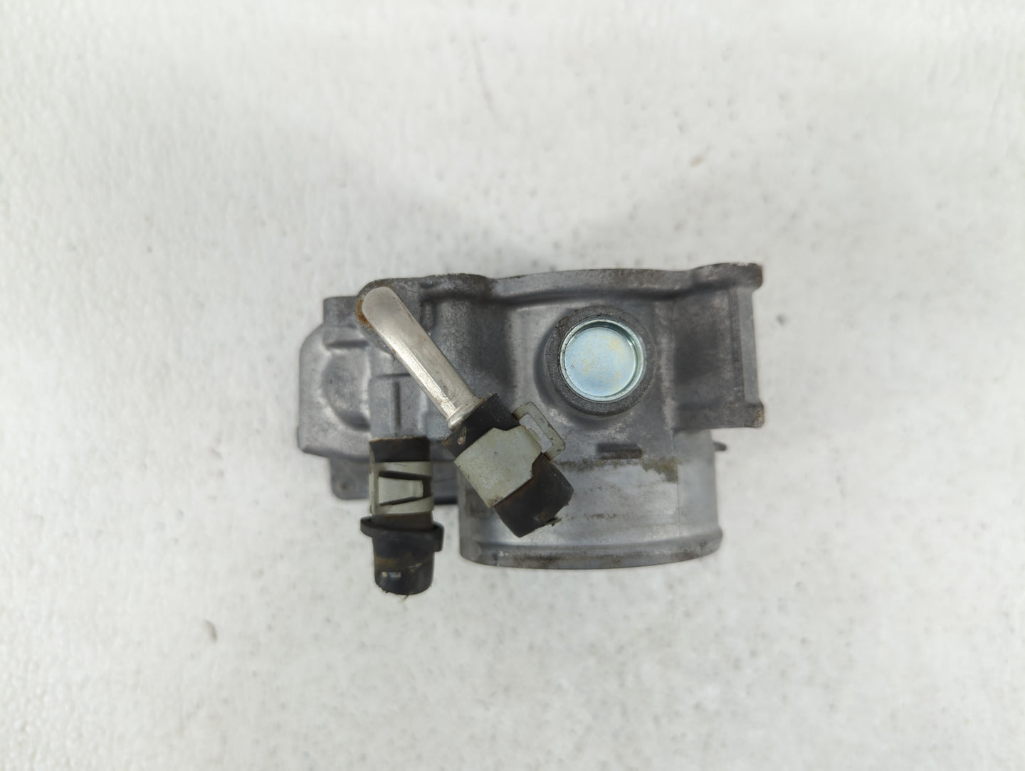 2018-2019 Nissan Rogue Sport Throttle Body P/N:4BA60-01 4BA60-01 F Fits Fits 2018 2019 OEM Used Auto Parts - Oemusedautopart