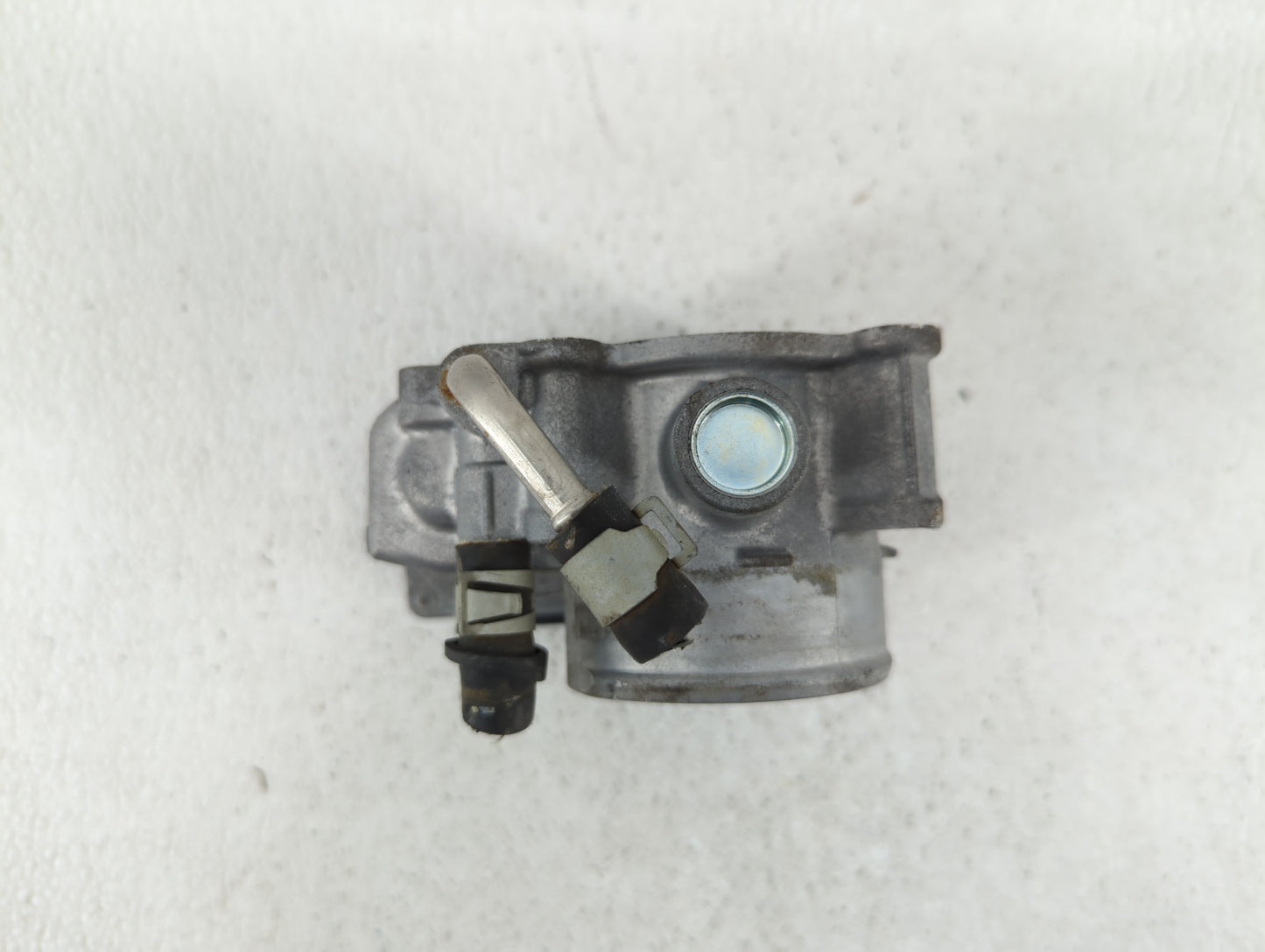 2018-2019 Nissan Rogue Sport Throttle Body P/N:4BA60-01 4BA60-01 F Fits Fits 2018 2019 OEM Used Auto Parts - Oemusedautopart