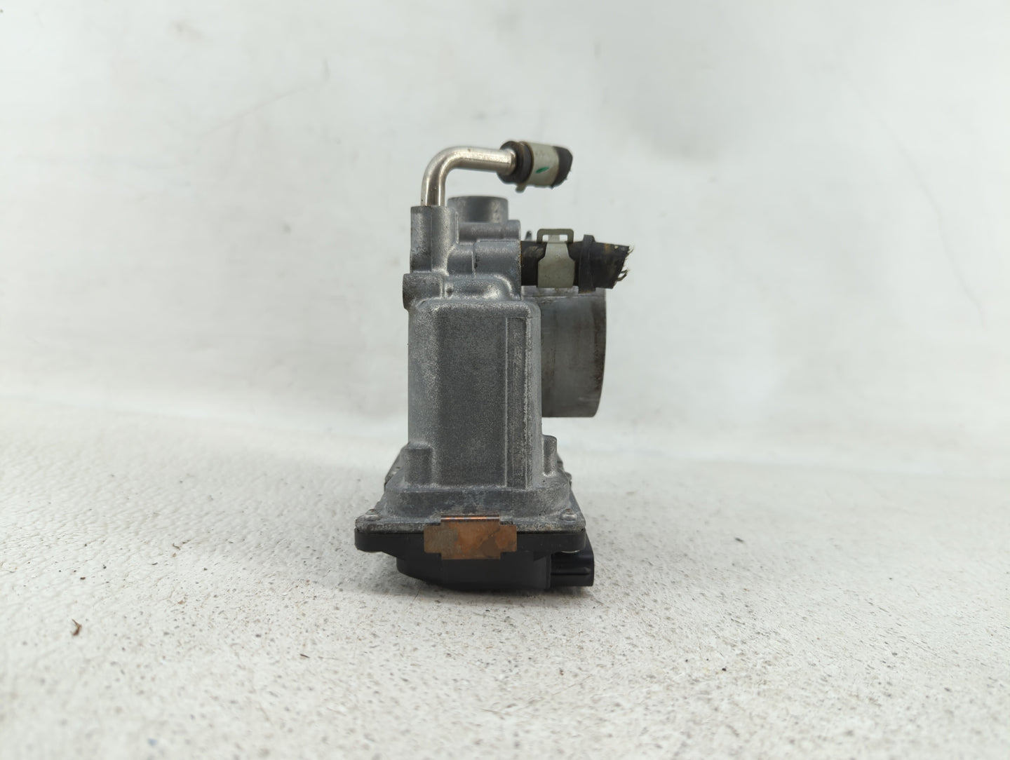 2018-2019 Nissan Rogue Sport Throttle Body P/N:4BA60-01 4BA60-01 F Fits Fits 2018 2019 OEM Used Auto Parts - Oemusedautopart