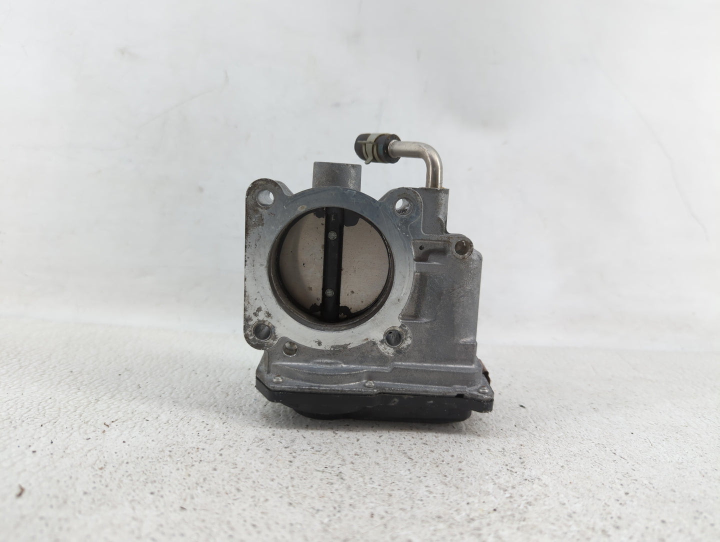 2018-2019 Nissan Rogue Sport Throttle Body P/N:4BA60-01 4BA60-01 F Fits Fits 2018 2019 OEM Used Auto Parts - Oemusedautopart